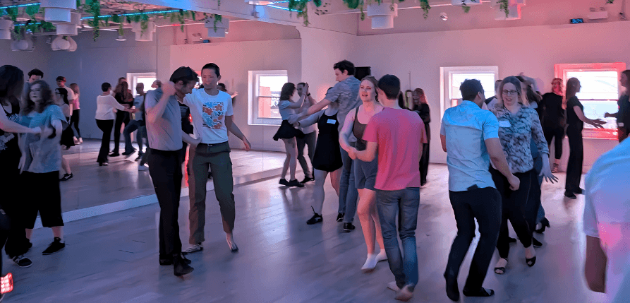 Sliding Descriptive Image