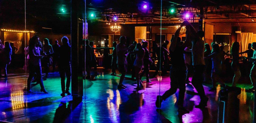 Sliding Descriptive Image