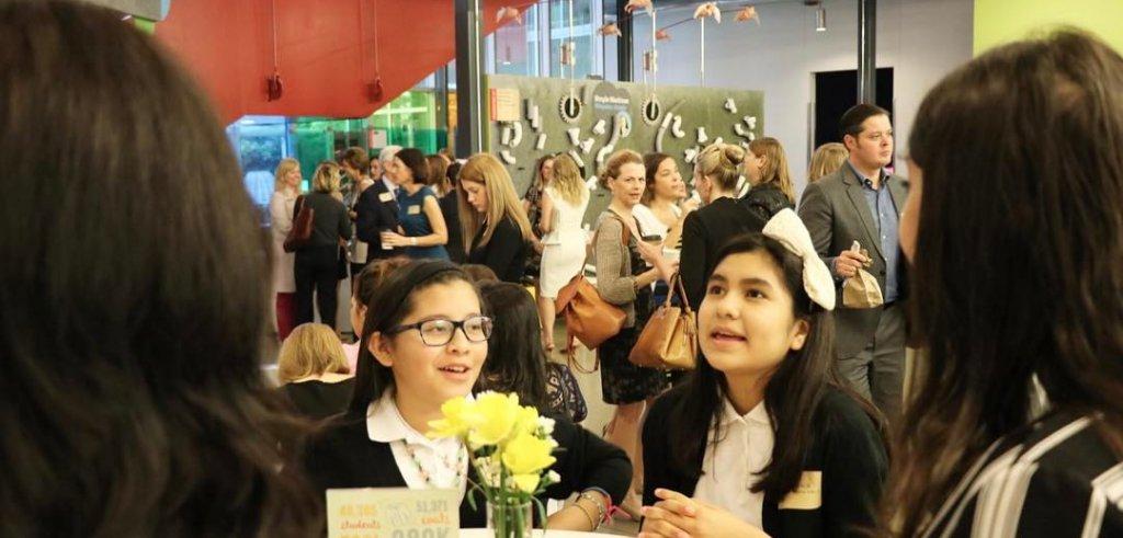 Sliding Descriptive Image