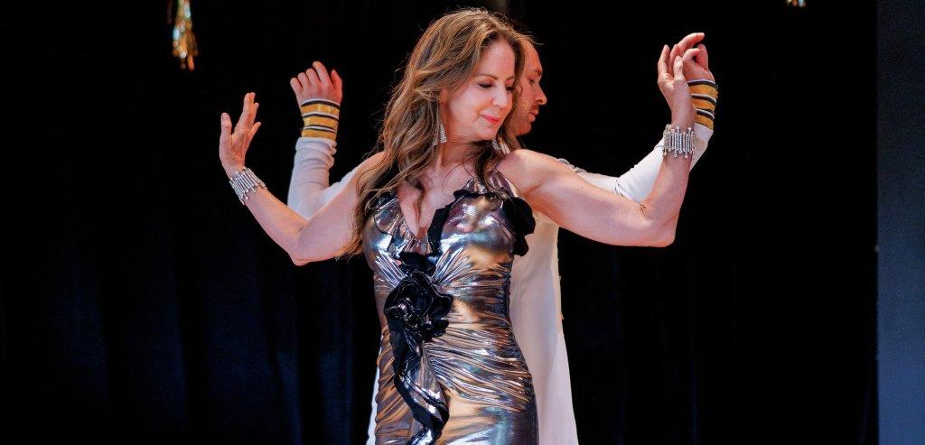 Sliding Descriptive Image