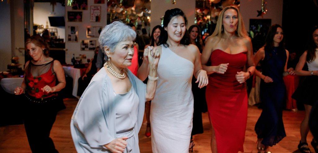 Sliding Descriptive Image