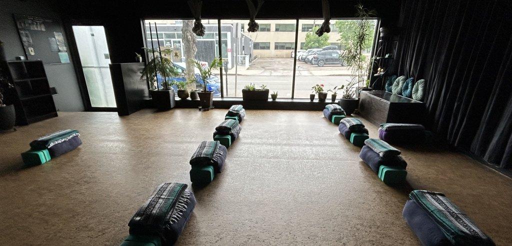 Sliding Descriptive Image