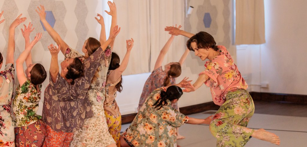 Sliding Descriptive Image