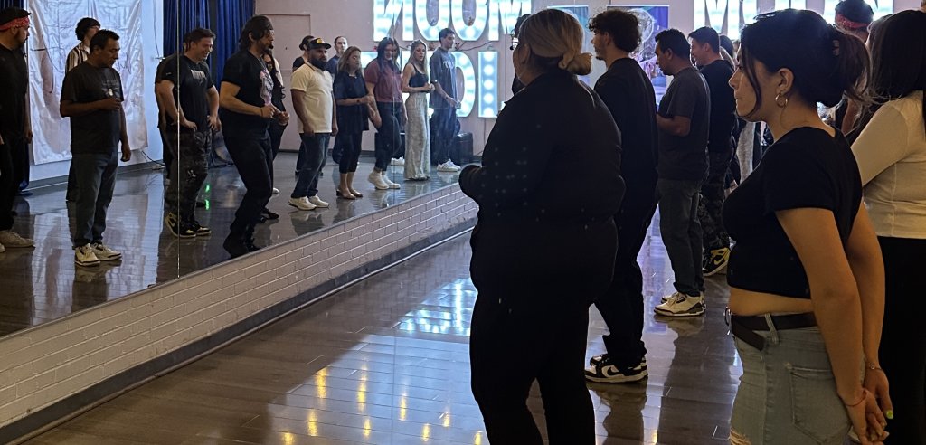 Sliding Descriptive Image