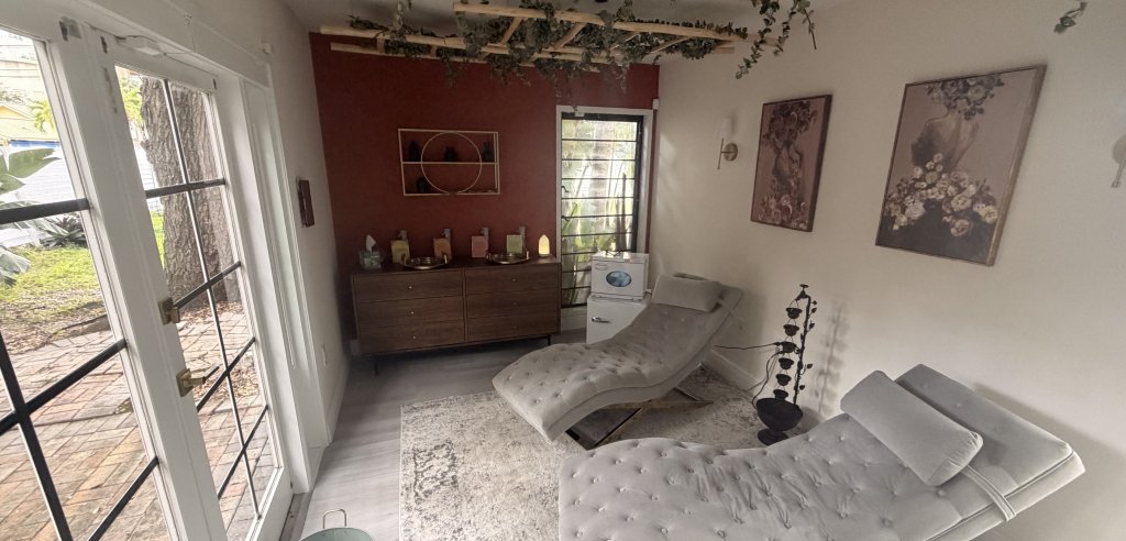 Sliding Descriptive Image