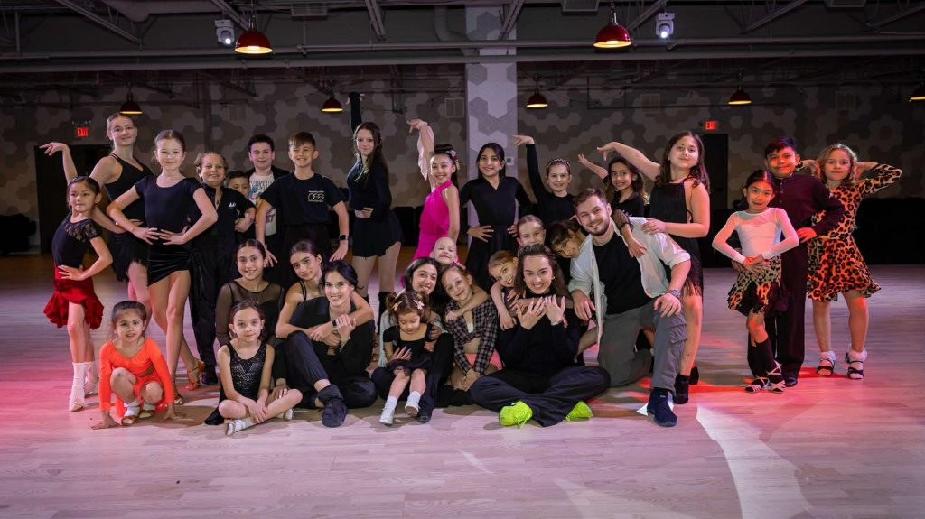 Sliding Descriptive Image