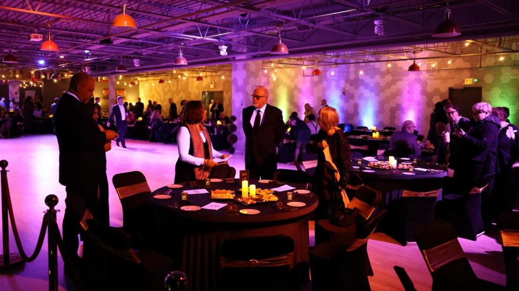 Sliding Descriptive Image