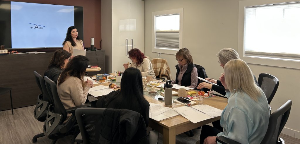 Sliding Descriptive Image