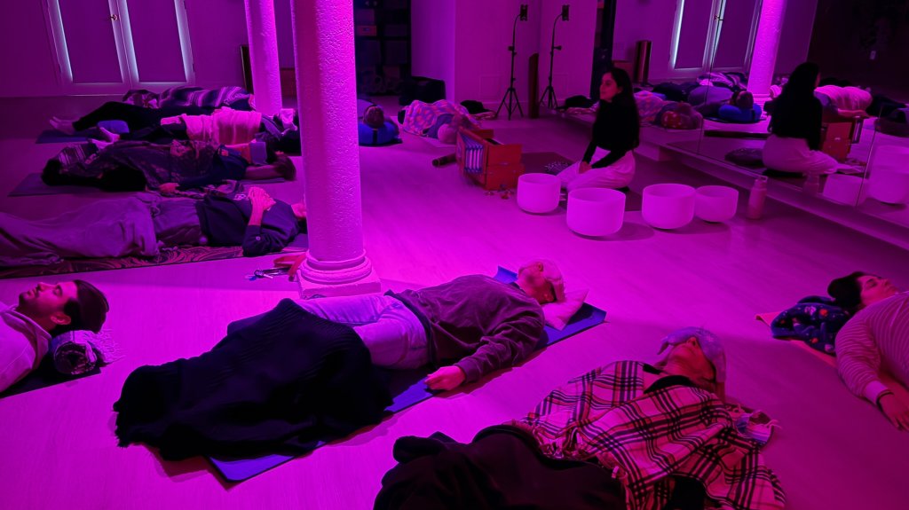 Sliding Descriptive Image