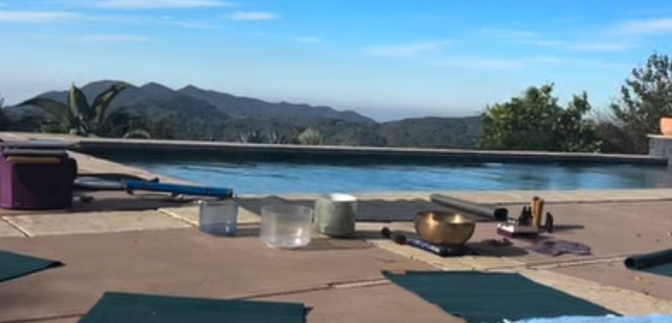 Sliding Descriptive Image