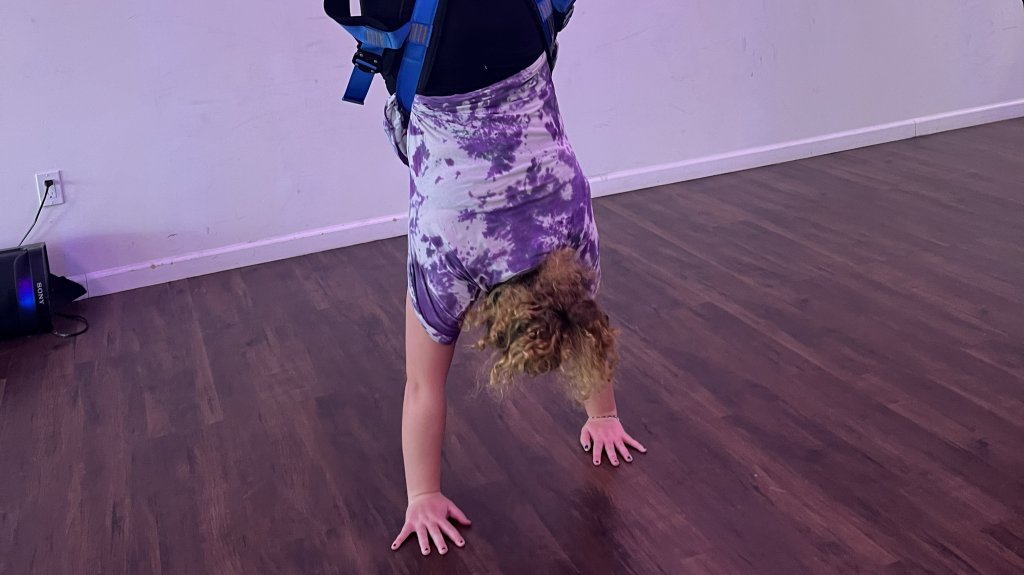 Sliding Descriptive Image