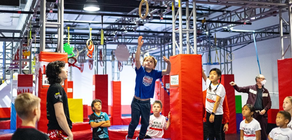 Sliding Descriptive Image