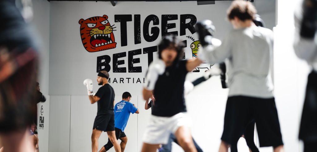 Sliding Descriptive Image