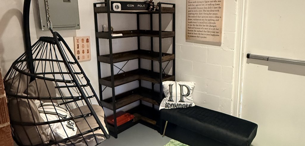 Sliding Descriptive Image