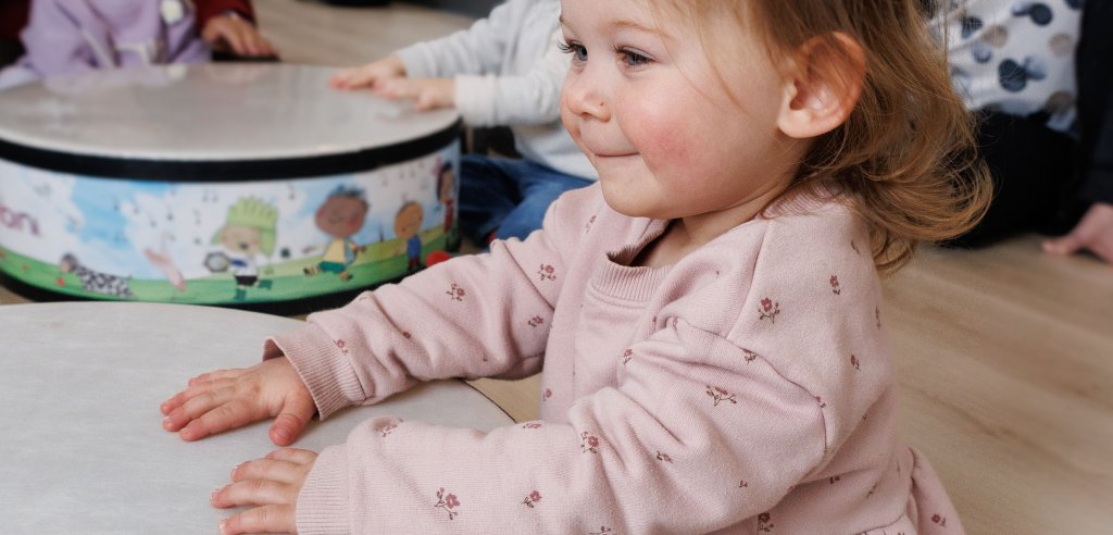 Sliding Descriptive Image