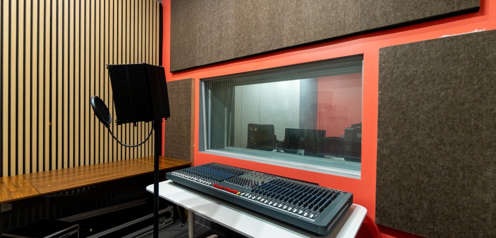 Sliding Descriptive Image