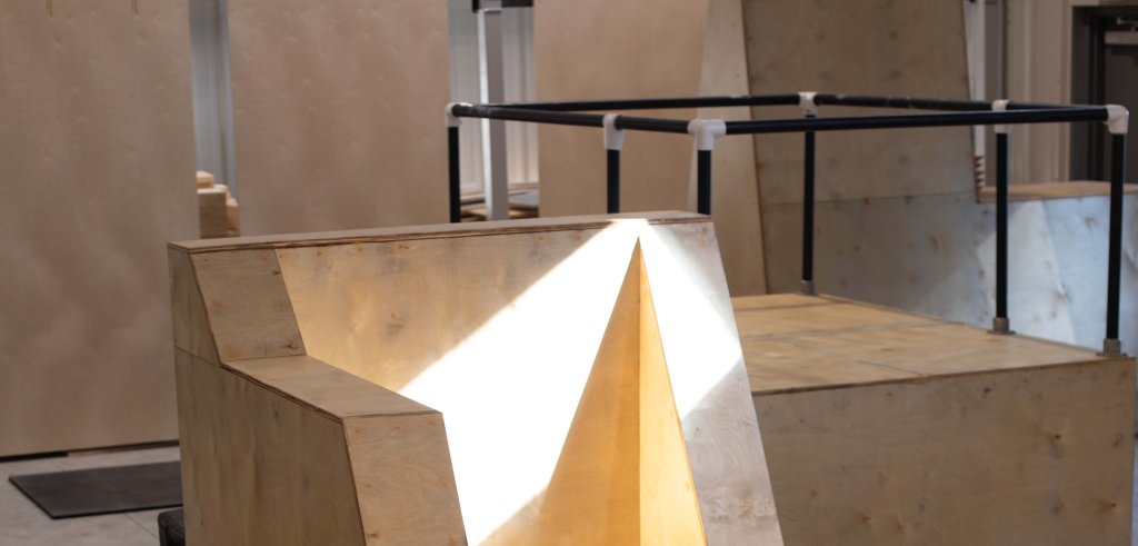 Sliding Descriptive Image