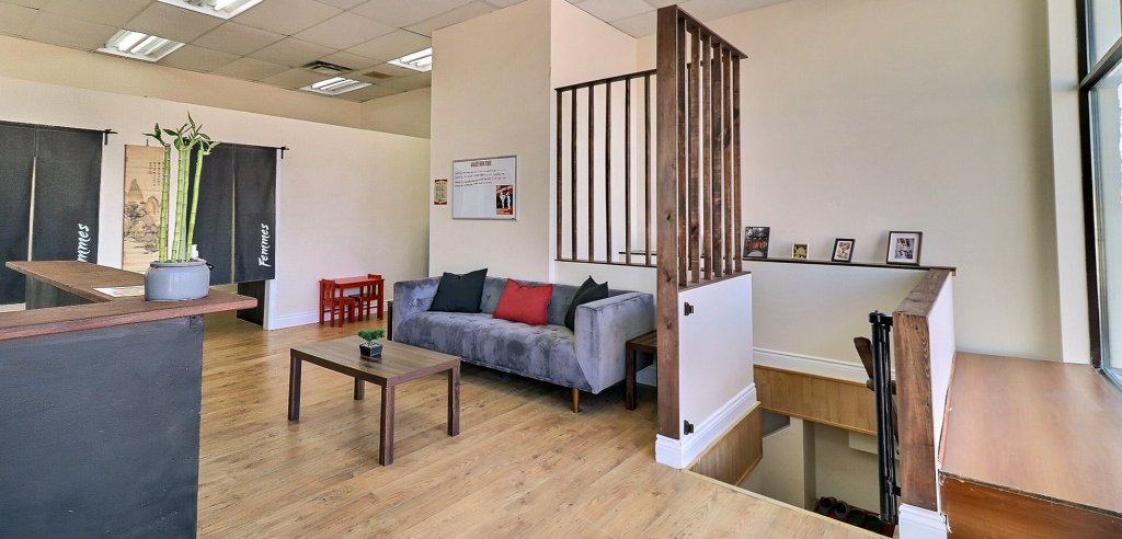 Sliding Descriptive Image