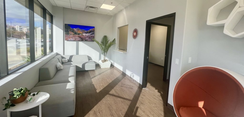 Sliding Descriptive Image