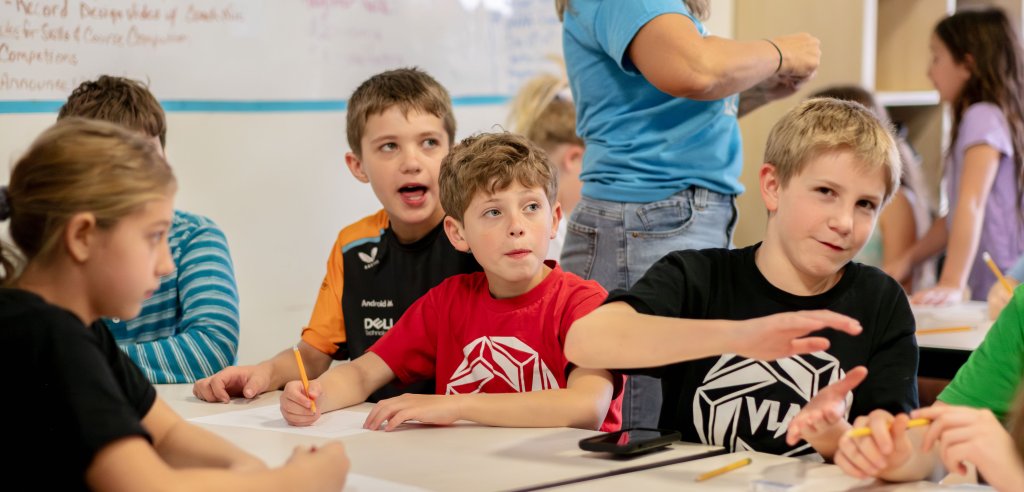 Sliding Descriptive Image