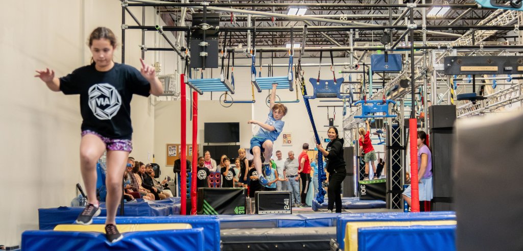 Sliding Descriptive Image