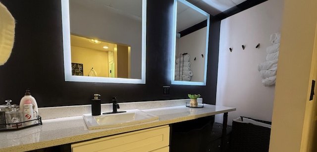 Sliding Descriptive Image