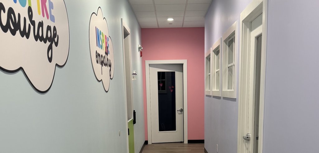 Sliding Descriptive Image