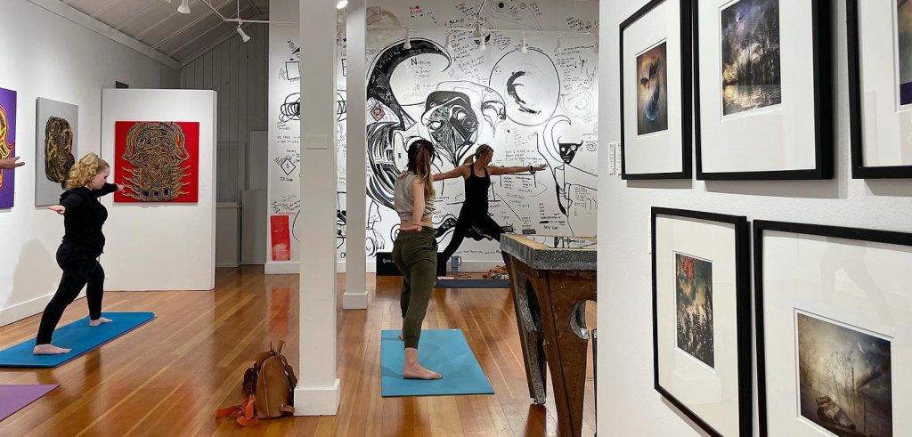 Sliding Descriptive Image