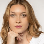 Esra Leia