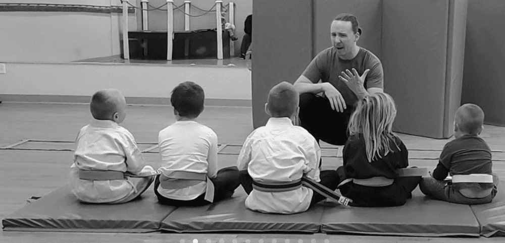 Sliding Descriptive Image