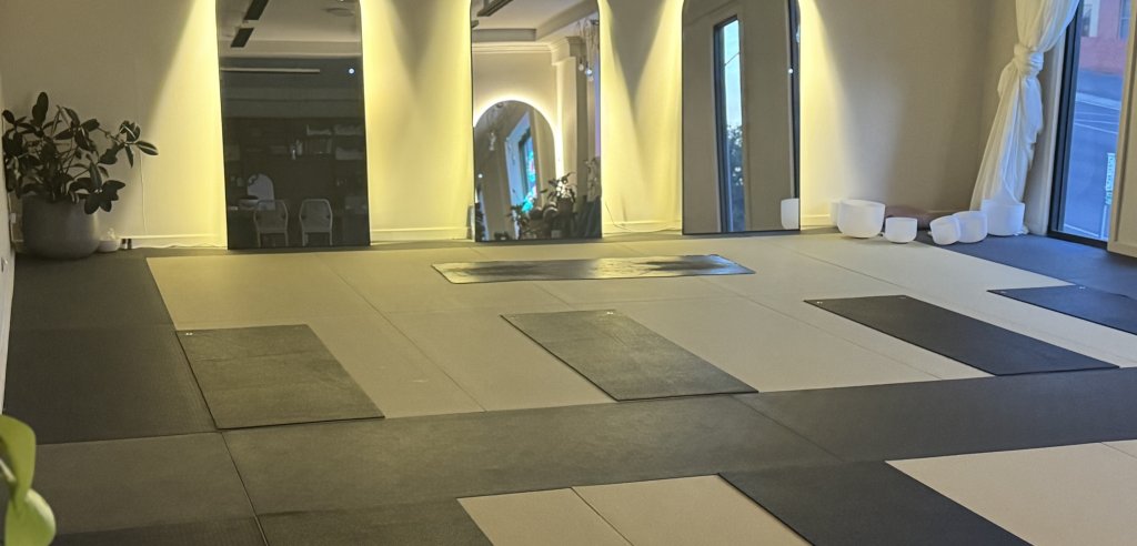 Sliding Descriptive Image