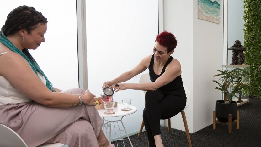 Sliding Descriptive Image