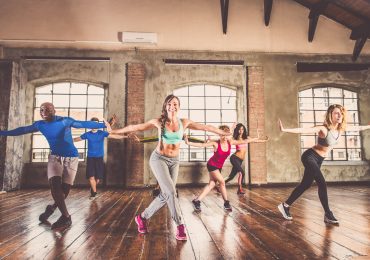 Dance trends, People dancing in a studio