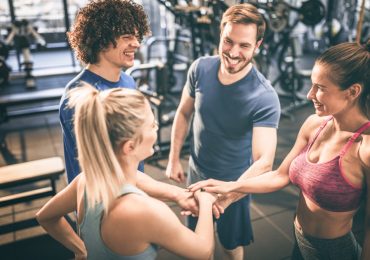 Get fitness clients, Group of People in a Gym