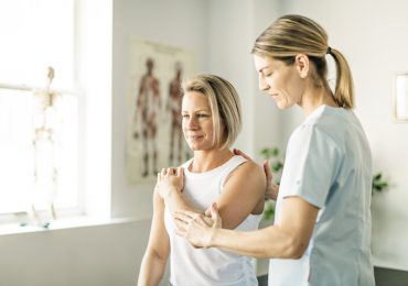 wellness center customer reviews, physical therapy session