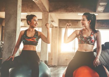 new year's resolution gym, two women at the gym