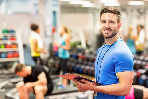 how to upsell gym memberships, trainer in gym