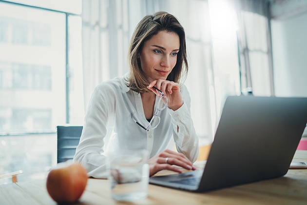 fitness culture, businesswoman at her computer