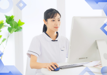 medical spa seo, medical spa owner at computer
