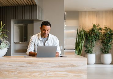 How Can Franchises Scale With Business Software?