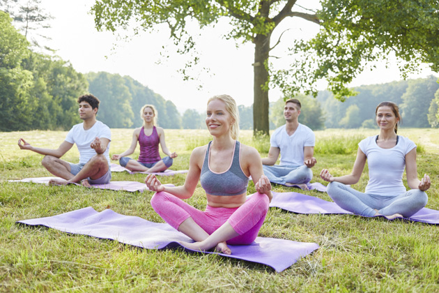 yoga trends, eco yoga, park yoga